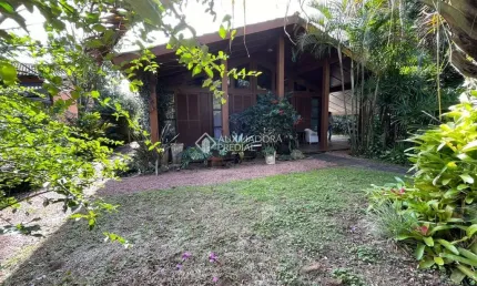 Casa em condomínio fechado com 3 quartos à venda na Da Lagoa, 1679, Farroupilha, Osório, 156 m2 por R$ 890.000