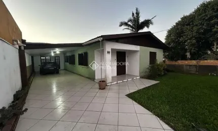 Casa com 3 quartos à venda na Nelson Silveiro De Souza, 108, Caiu Do Céu, Osório, 202 m2 por R$ 430.000