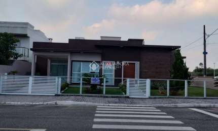 Casa com 3 quartos à venda na Avenida das Constelações, 997, São João do Rio Vermelho, Florianópolis, 123 m2 por R$ 980.000