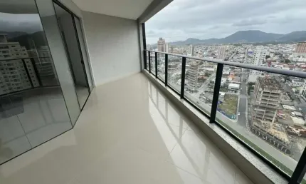 Apartamento com 3 quartos à venda na Rua 214, 214, Meia Praia, Itapema, 138 m2 por R$ 1.990.000