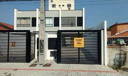 Casa com 2 quartos à venda na Rua Felipe Sestren, 519, Balneário Perequê, Porto Belo, 73 m2 por R$ 660.000