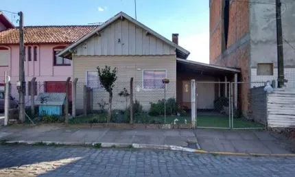 Casa com 3 quartos à venda na Santos Dumont, 525, Centro, São Francisco de Paula, 90 m2 por R$ 400.000