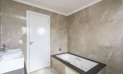 Sobrado 3 quartos com churrasqueira próximo positivo