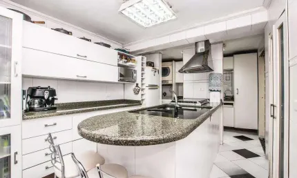 Casa com 4 quartos à venda na Estrada da Mina do Ouro, 810, Santo Inácio, Curitiba