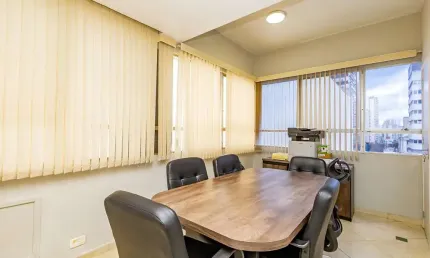 Sala comercial à venda na Rua José Loureiro, 603, Centro, Curitiba