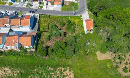Terreno à venda na Rua Américo Zanlorenzi, 43, Jardim Céu Azul, Campo Largo
