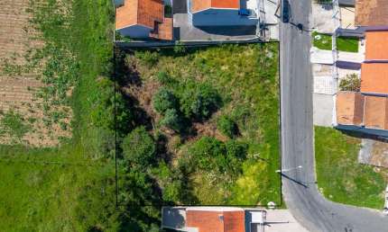 Terreno à venda na Rua Américo Zanlorenzi, 37, Jardim Céu Azul, Campo Largo