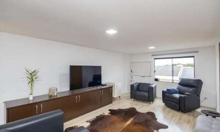 Casa com 3 quartos à venda na Rua Maria Terêncio de Cristo, 157, Campo Comprido, Curitiba