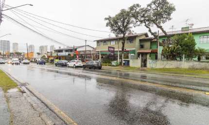 Kitnet / Stúdio à venda na Rua Professor João Falarz, 600, Campo Comprido, Curitiba