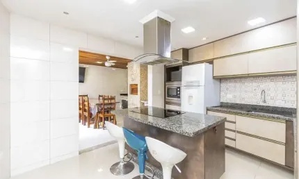 Casa com 3 quartos à venda na Rua Sebastião Lustosa de Freitas, 362, Jardim Lorenza, Almirante Tamandaré