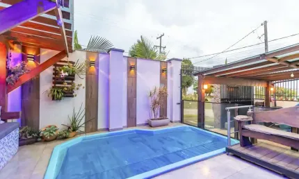 Casa Térrea com Piscina e Edícula – 3 Quartos com Planejados no Thomaz Coelho, Estuda permuta imóvel menor ou maior valor.