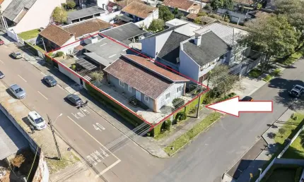 Terreno de esquina no bairro portão – excelente oportunidade para construtores!