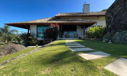 Casa em Condomínio para Venda em Governador Celso Ramos, Armação da Piedade, 5 dormitórios, 2 suítes, 5 banheiros, 4 vagas