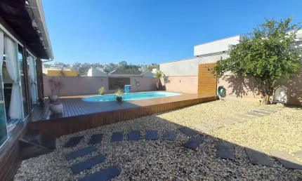 Casa para Venda em Palhoça, Pedra Branca, 4 dormitórios, 1 suíte, 3 banheiros, 2 vagas