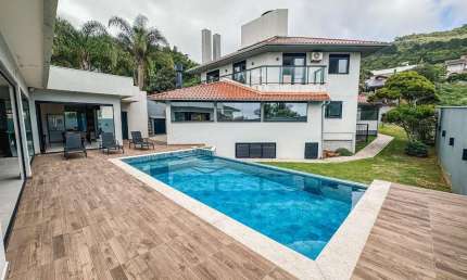 Casa para Venda em Florianópolis, PRAIA BRAVA, 3 dormitórios, 1 suíte, 5 banheiros, 2 vagas