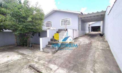 Duas casas no mesmo terreno 04 quartos c/churrasqueira em Colombo