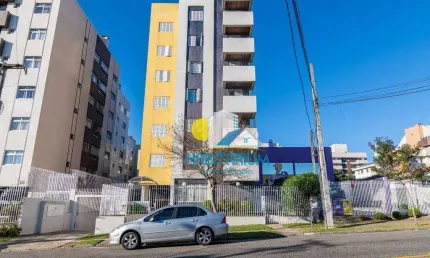 Apto 3 dorm 1 suíte, 2 vagas no Cabral. 122,64 m² de área útil