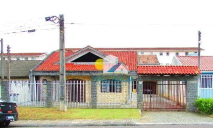 Duas residências, casa e sobrado no terreno, Santa Cândida