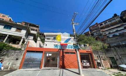 Casa triplex para investidores 520 m² a venda em Taboão da Serra