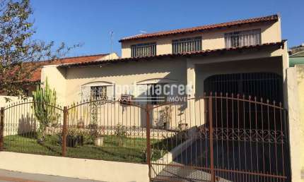 Casa à venda 4 Quartos, 3 Vagas, 220M², Conjunto Vivi Xavier, Londrina - PR