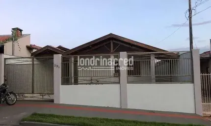 Casa à venda 3 Quartos, 1 Suite, 3 Vagas, 200M², Conjunto Habitacional Alexandre Urbanas, Londrina