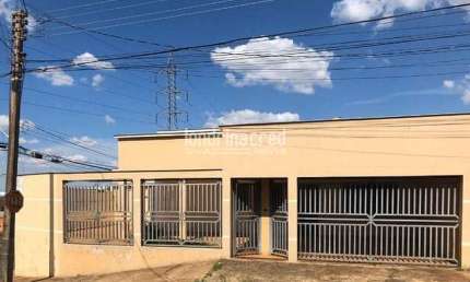 Casa à venda 3 Quartos, 6 Vagas, 355M², Conjunto Parigot de Souza 3, Londrina - PR