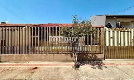 Casa com 3 quartos à venda no Indusville, Londrina 