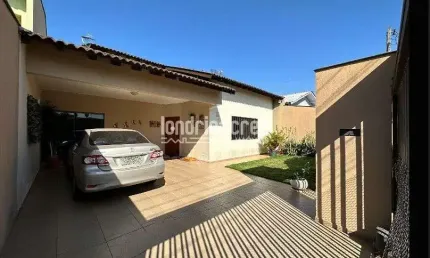 Casa à venda 3 Quartos, 2 Suites, 2 Vagas, 300M², Jardim Guararapes, Londrina - PR