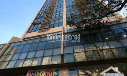 Sala comercial com 59,75m² no conjunto nacional – centro de londrina, com banheiro, copa e portaria