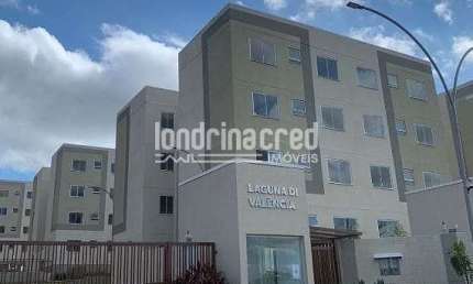 Apartamento no Laguna Di Valência.  Dormitórios: 02. Banheiros: 01. Sala. Cozinha. Vagas de garagem