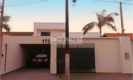 Ótima casa no Jardim Neman Sahyun com 3 quartos sendo 01 suíte, sala, cozinha americana, banheiro s