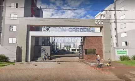 Apartamento no Res. London Garden.  Dormitórios: 02. Banheiros: 01. Sala. Cozinha. Vagas de garagem
