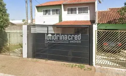 'magnífico sobrado geminado com 125m²: sala 2 ambientes, cozinha planejada, área gourmet, 1 suíte e