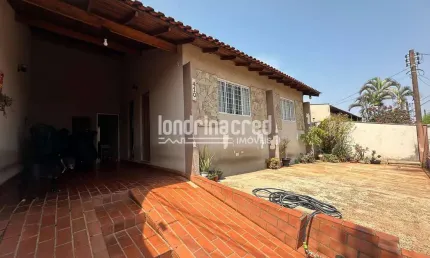 Linda Casa à Venda no Antares: 3 Quartos, 2 Vagas de Garagem, Terreno de 360 m² e 105 m² de Constru