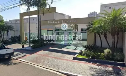 Apartamento no Res. La Spezia: 2 Dormitórios, 1 Banheiro, Sala e Cozinha em 43m² com 1 Vaga de Gara