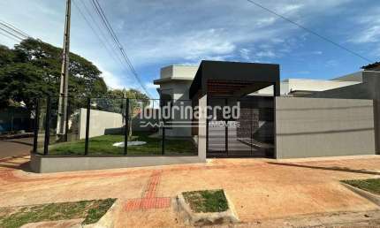 Casa prox. a Av. São João contendo 03 dormitorios amplos sendo 01 suite, conceito aberto entre Sala