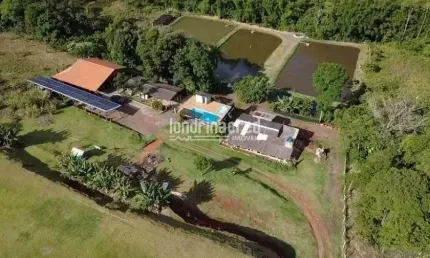 Excelente Chácara à Venda no Rancho Ringo - Área Total de 15.000m², com benfeitorias!