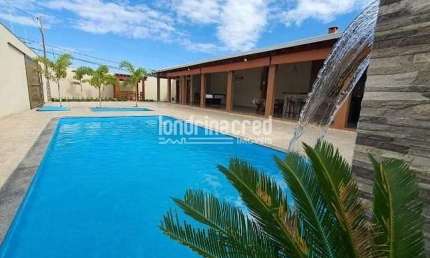 Espaço de Festa à Venda – Completo com Piscinas, Churrasqueira, Cozinha Planejada, Área de Lazer e