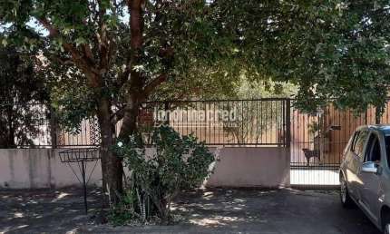 Casa no Jardim Morumbi, 3 quartos (1 suíte), 155m² de construção, 260m² de terreno, quintal amplo c