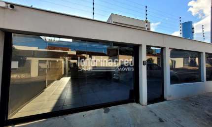 Sobrado no Jardim Planalto, Londrina: 270m², 3 Quartos (1 Suíte), 2 Banheiros, 4 Vagas, Lavanderia