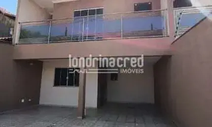 Sobrado à Venda no Jardim Santo Amaro – 3 Quartos (1 Suíte), 3 Banheiros, 2 Vagas e 130m² de Confor
