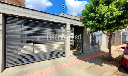 Casa com 3 Quartos (2 Suítes), 4 Banheiros, Edícula Completa e 2 Vagas no Jardim Oriente – 250m² de