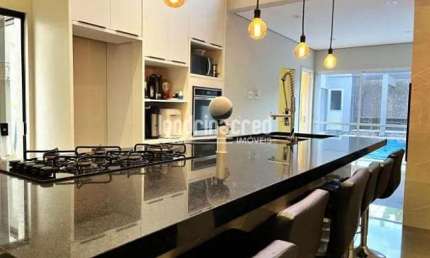 Casa Nova e Moderna na Região Central de Londrina – Piscina 8x4 com Hidro, Prainha e Automação Alex