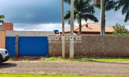Terreno de 500m² no condomínio água da prata – murado, com área de lazer coberta, contrapiso e poço