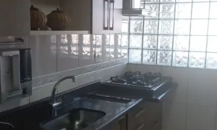 Lindo apartamento c/82m2 área útil, 3 dormitorios sendo uma suíte moveis planejados, A. Verde Curitiba