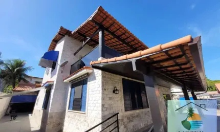 Belíssima Casa na Pontinha com terreno de 900 m², Área Gourmet e Anexo.