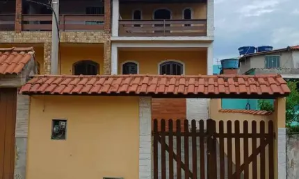Casa mobiliada á venda no Centro de Figueira -Arraial do Cabo