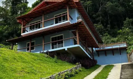 Casa 3 Quartos, 2 Suítes Mobiliada em Nova Friburgo-RJ
