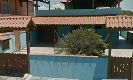 Casa em condomínio c/ 4 quartos em frente à praia em unamar - cabo frio-rj