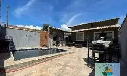 Casa com piscina e área gourmet em gravatá - cabo frio - rj